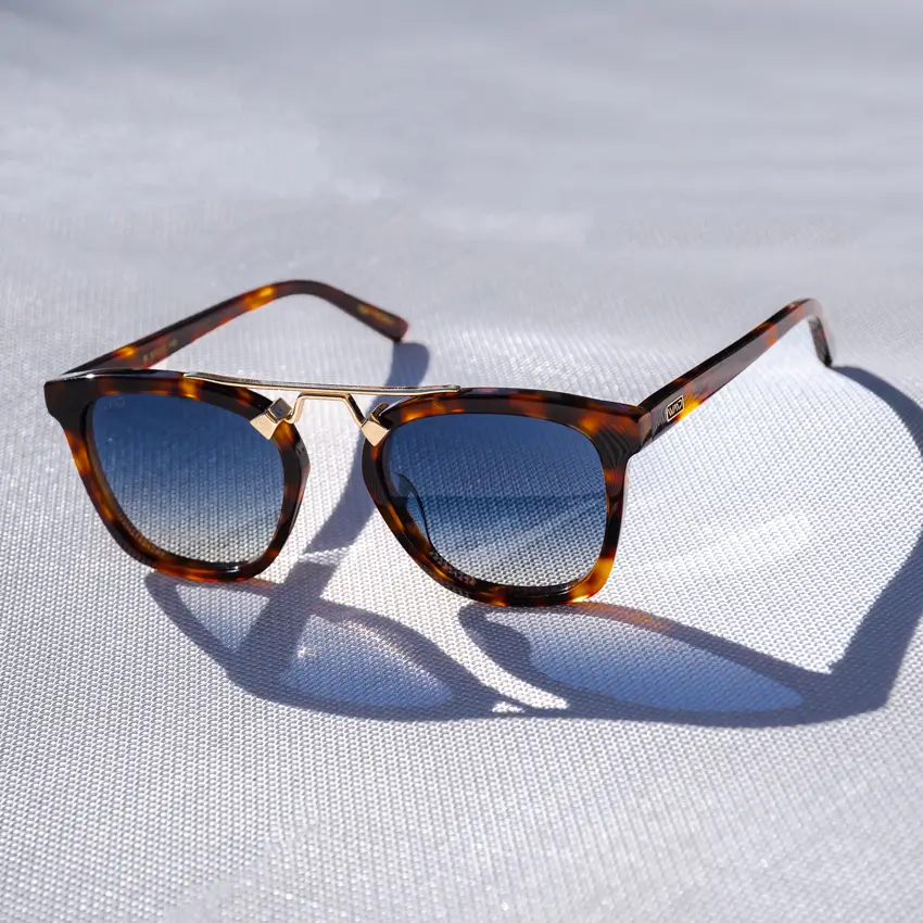 Demi | Polarized - Image 18