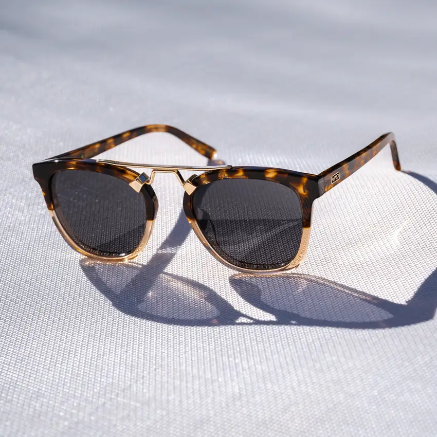 Demi | Polarized - Image 24